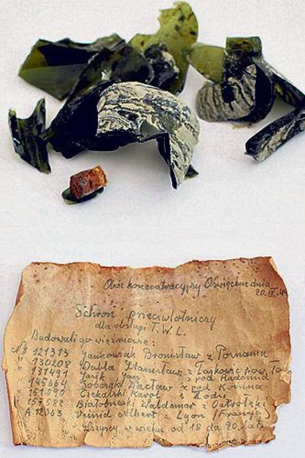 De Auschwitz, Mensagem Sobrevive em Garrafa